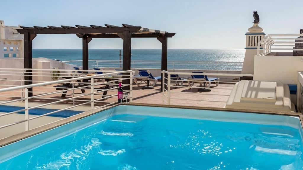 Refurbished Beachfront House, Pool, Ac, Wifi, Albufeira, Sea View Eksteriør billede