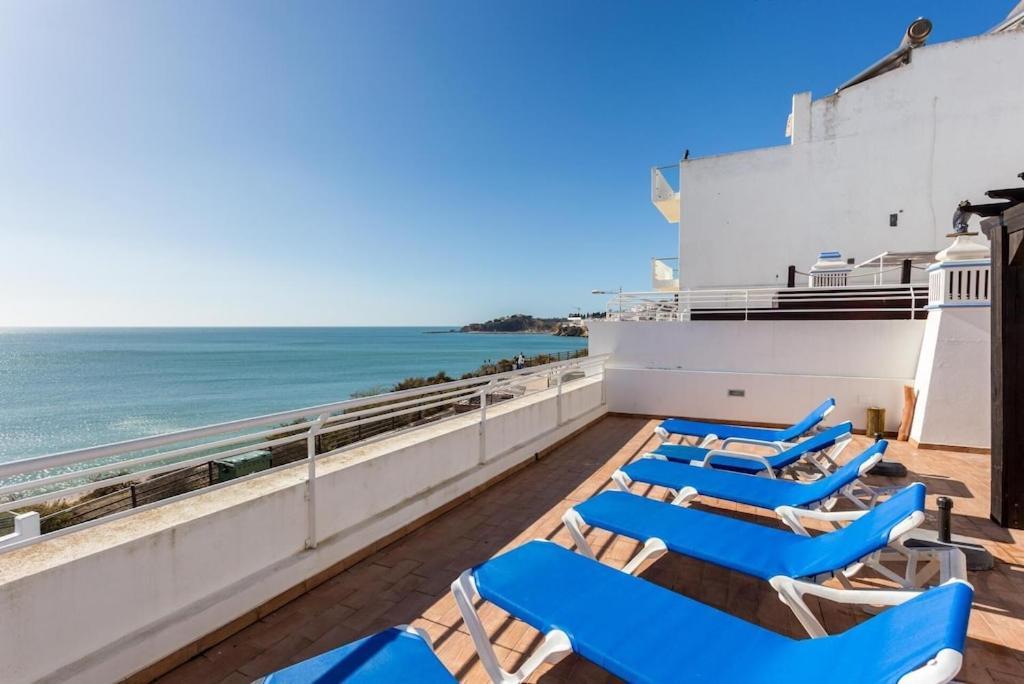 Refurbished Beachfront House, Pool, Ac, Wifi, Albufeira, Sea View Eksteriør billede