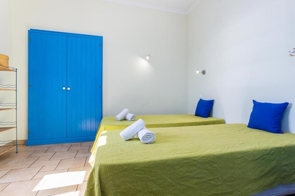 Refurbished Beachfront House, Pool, Ac, Wifi, Albufeira, Sea View Eksteriør billede