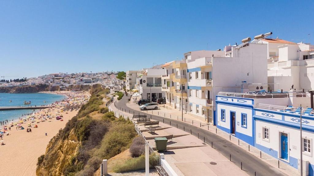 Refurbished Beachfront House, Pool, Ac, Wifi, Albufeira, Sea View Eksteriør billede